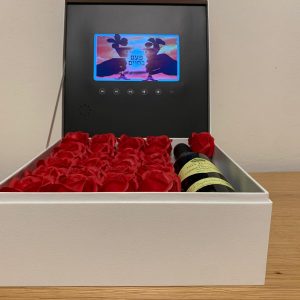 בקבוק יין אדום